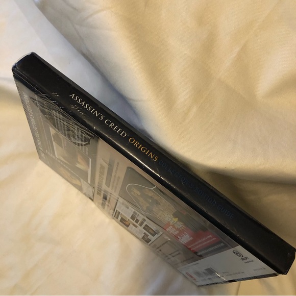 UBISOFT ASSASSIN’S CREED ORIGINS Collector’s Edition Guide - Picture 9 of 15